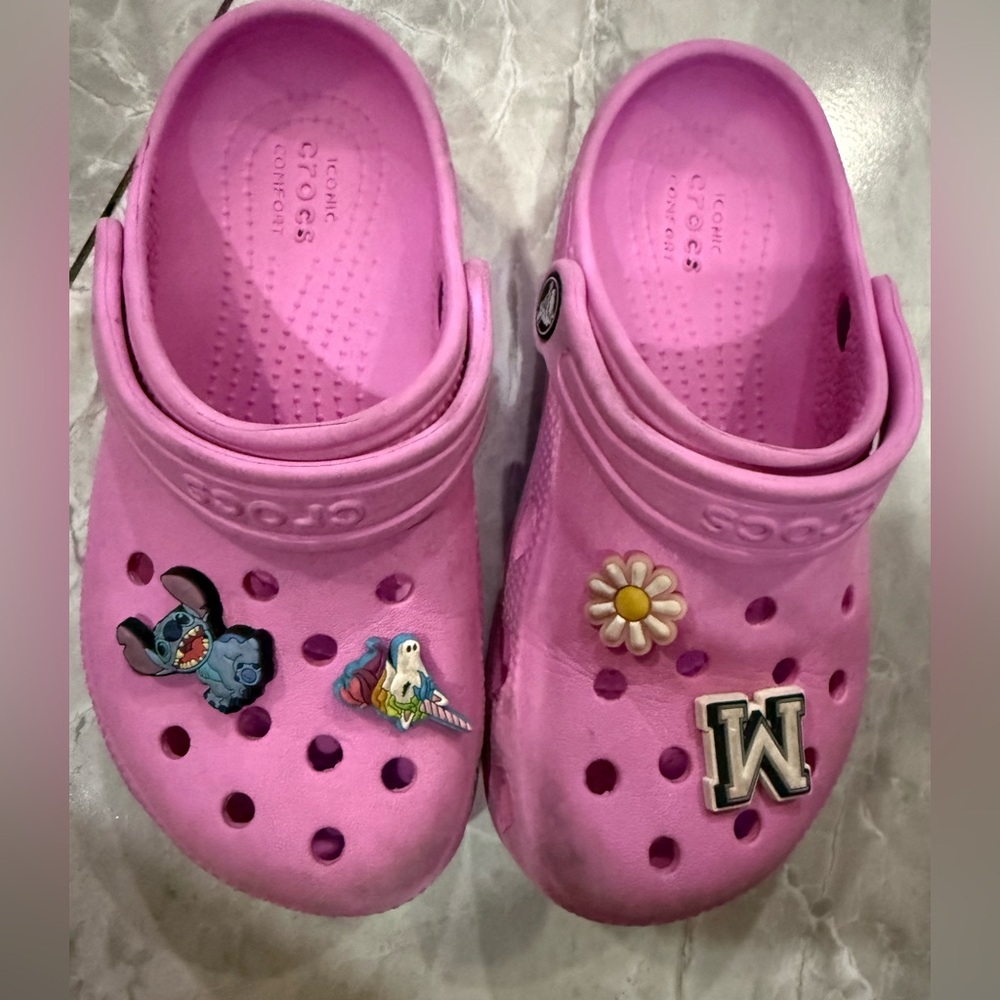 CROCS Kids Pink Slippers with Fun Charms